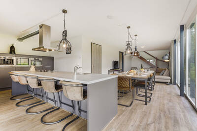 14-persoons watervilla