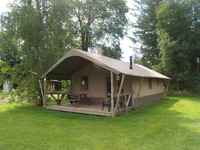 Four Season Lodge 6
