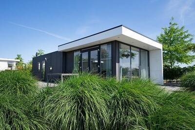 Pavilion Waterfront 4