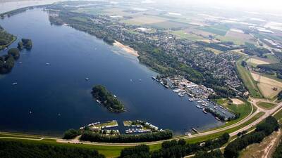 Aerial view of holiday park Molecaten Park Kruininger Gors and the Brielse Meer