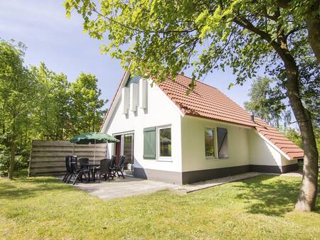 Landal-Natuurdorp-Suyderoogh-4-person bungalow-4c