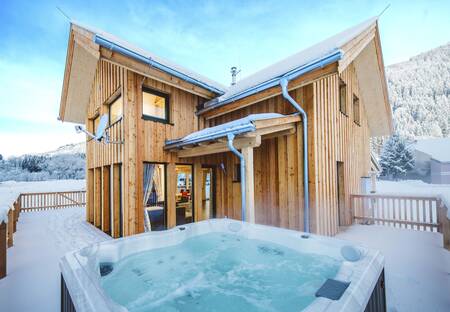 Holiday home with whirlpool on the terrace at Alps Resorts Feriendorf Murau
