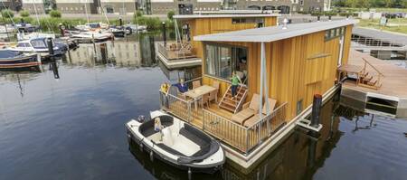 Stay in a houseboat on Center Parcs De Eemhof