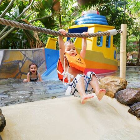 Children's pool of the Aqua Mundo of Center Parcs De Huttenheugte