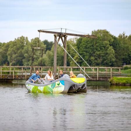 Electric lounge boat at Center Parcs De Huttenheugte