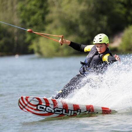 It is possible to wakeboard and waterski at Center Parcs De Kempervennen