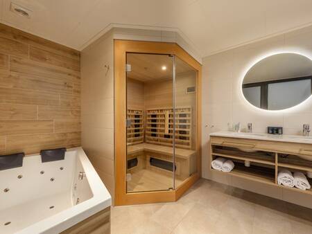 Renewed bathroom with sauna at Center Parcs Erperheide