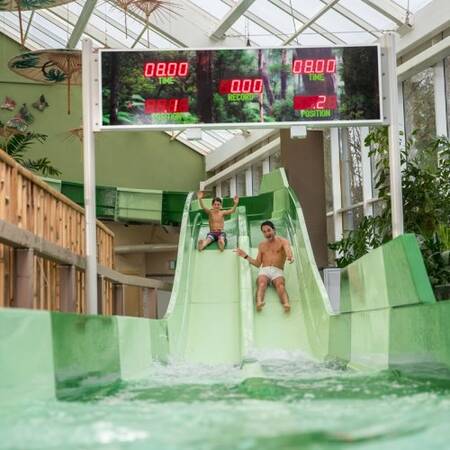 Who's faster down the Duo Racer Slide of the Aqua Mundo in Center Parcs Les Ardennes