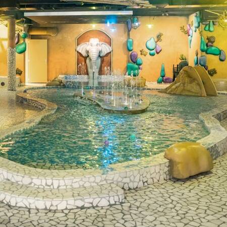 Children can play safely in the children's pool of the Aqua Mundo in Center Parcs Les Ardennes