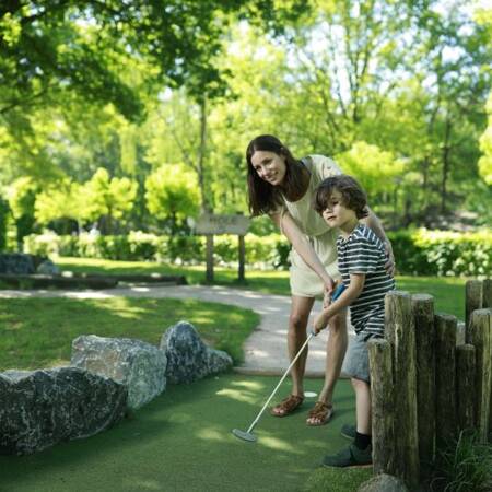 Mini golf with the family at Center Parcs Limburgse Peel