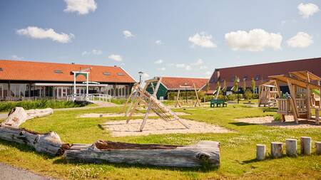 Large playground at Krelis restaurant at Dutchen Erfgoedpark de Hoop holiday park