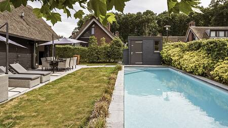 Luxury holiday home with private swimming pool at the Dutchen Villapark Mooi Schoorl holiday park
