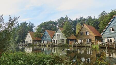 Holiday homes on the water at Efteling Bosrijk holiday park