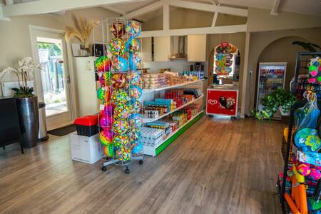 The park shop of holiday park EuroParcs Aan de Maas