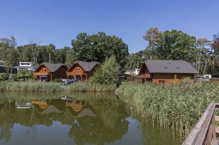 Holiday homes on the water at holiday park EuroParcs Brunssummerheide