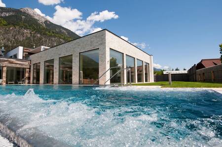 Bubbles in the outdoor pool of holiday park EuroParcs Hermagor Nassfeld