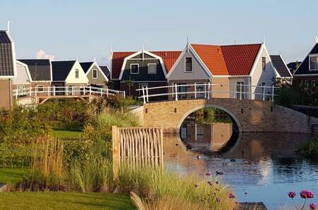 2 bridges and a few holiday homes at the EuroParcs Poort van Amsterdam holiday park