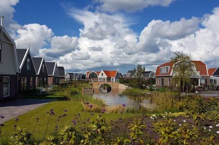 Holiday homes in Old Amsterdam style at holiday park EuroParcs Poort van Amsterdam