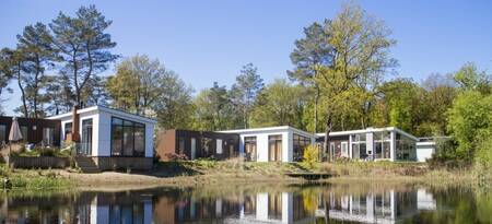Holiday homes on the water at the EuroParcs Reestervallei holiday park