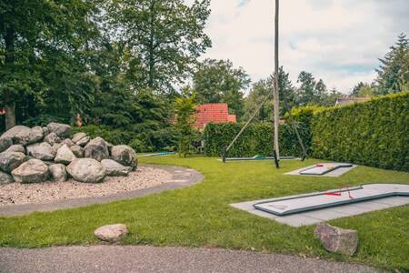 The mini golf course at the EuroParcs Reestervallei holiday park