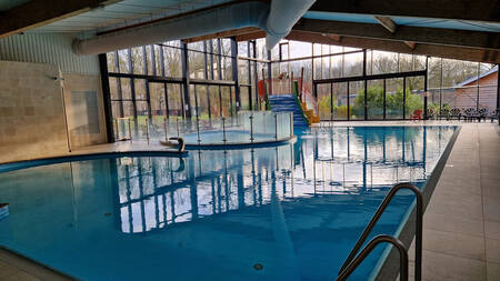 The indoor pool of the EuroParcs Ruinen holiday park