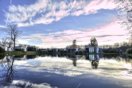 Holiday homes on the water at holiday park EuroParcs Spaarnwoude