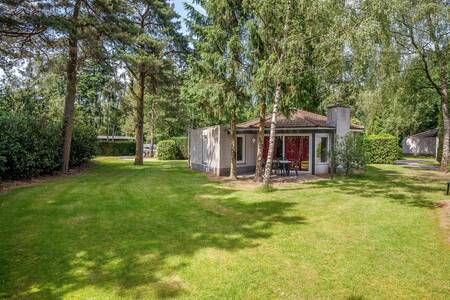 A detached bungalow on holiday park Bungalowpark Het Verscholen Dorp