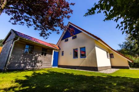 Detached holiday home at Bergumermeer holiday park