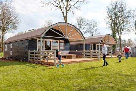 Vechtdallodge, an accommodation for 6 people at the holiday park Kampeerdorp de Zandstuve