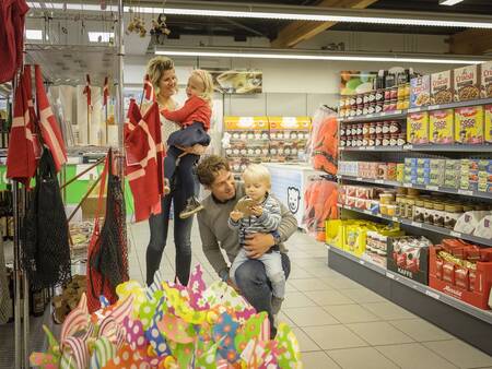 Family shopping in the supermarket at Landal Beach Park Ebeltoft
