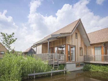 holiday home on the water at the Landal De Reeuwijkse Plassen holiday park