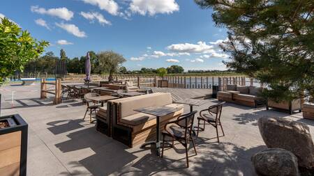 The terrace of the restaurant of Landal De Strabrechtse Vennen