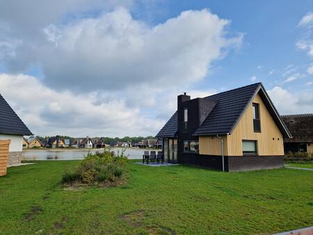 Detached holiday home on the water at the Landal Drentse Lagune holiday park