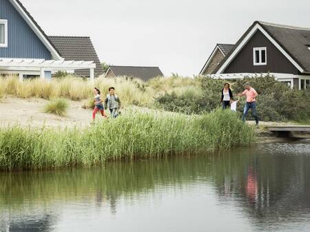 Die Ferienhäuser im Landal Strand Resort Ouddorp Duin liegen in einer wunderschönen Dünenlandschaft