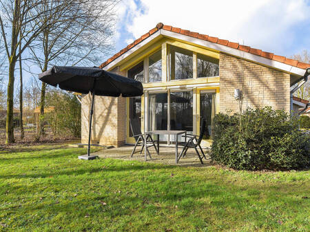 2-person bungalow 2L at holiday park Landal Stroombroek
