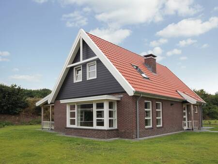 Large holiday home with garden at Landal Waterparc Veluwemeer holiday park