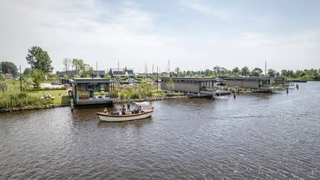 Holiday homes on the water at holiday park Landal Waterpark De Alde Feanen