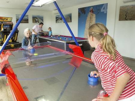 Air hockey and billiard table in the apartment complex Landal West-Terschelling