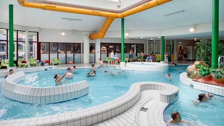 Swimming pool with children's pool, whirlpool and steam bath at Molecaten Park Landgoed Ginkelduin