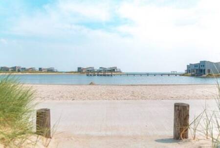 Holiday homes on the beach and by the water at the Oasisparcs Oasis Punt West holiday park