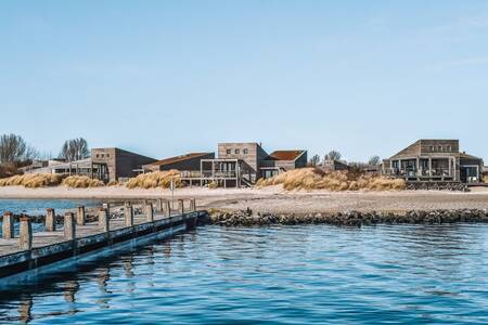 Holiday homes on the water at the Oasisparcs Oasis Punt West holiday park