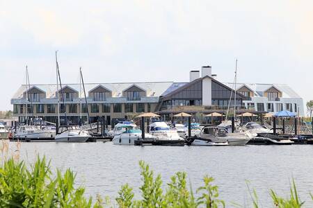 The marina in front of Marina Beachclub at the Oesterdam Resort holiday park