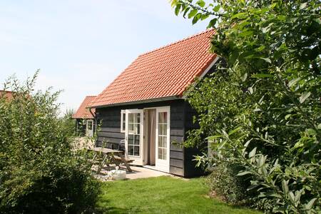 Holiday home in the real Zeeland style at the Oosterscheldepark De Stelhoeve holiday park