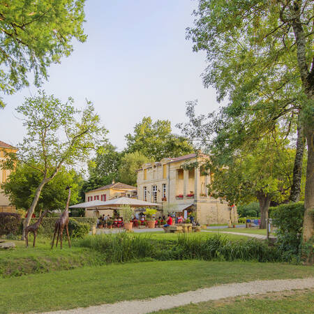 The terrace of bistro "Les Saveurs" at holiday park RCN Le Moulin de la Pique