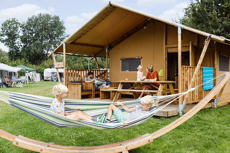 Safari tent woody on Lake Veluwe at holiday park RCN Zeewolde