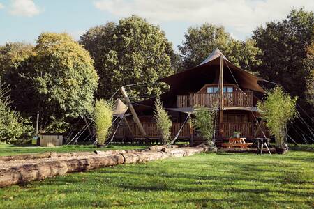 Luxury glamping tent at the holiday park Resort de Parel