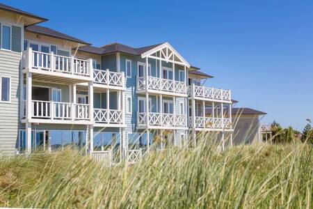 Hotel rooms with balconies in a hotel complex at the Roompot Cape Helius holiday park