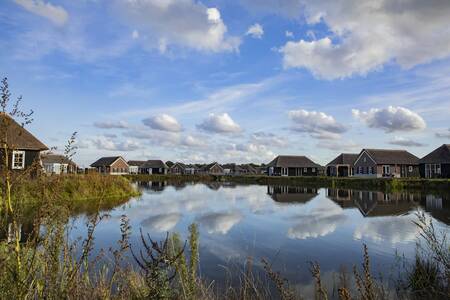 Holiday homes on the water at the Roompot De Heihorsten holiday park
