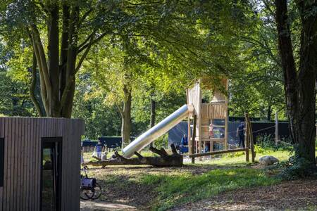 A playground between holiday homes at the Roompot Gulpen holiday park