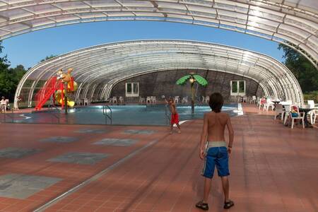 Children in De Kriekput swimming pool at Roompot Holiday Park Herperduin